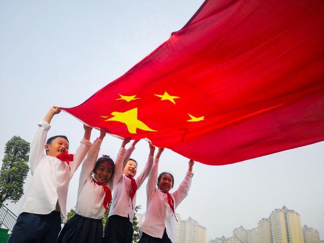 小猫钓鱼游戏龙王版有船